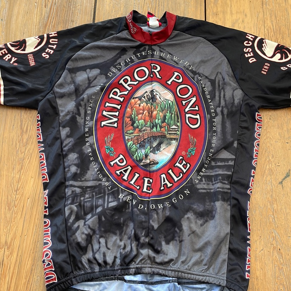 Men’s size XL cycling jersey.
